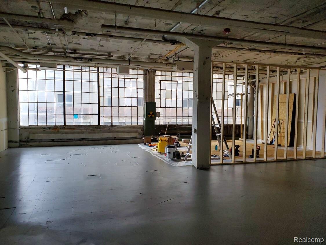 Commercial Lease in Detroit 2