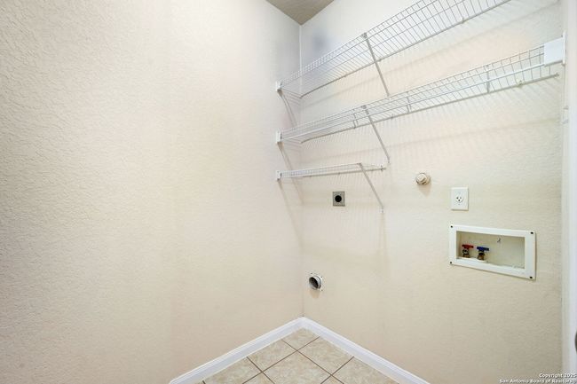 1905 Walter Raleigh, House other with 4 bedrooms, 2 bathrooms and null parking in Windcrest TX | Image 21