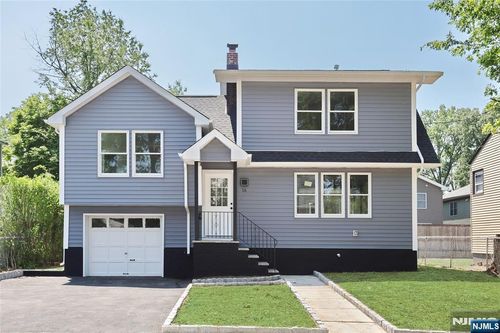 14 Byrne Pl, Bergenfield, NJ, 07621-1002 | Card Image