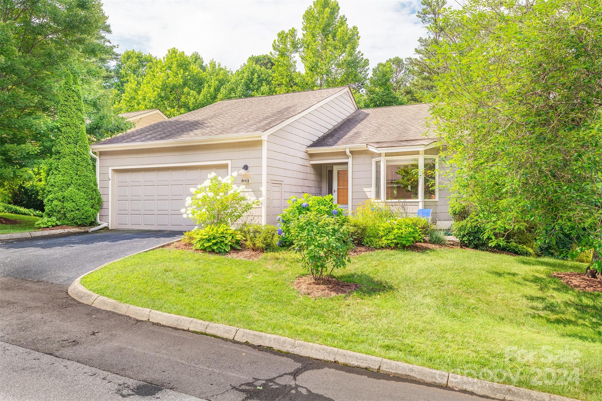 Beaver Ridge Rd, Asheville, NC 28804