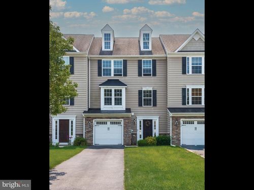 232 Tall Trees Cir, DOWNINGTOWN, PA, 19335-5372 | Card Image
