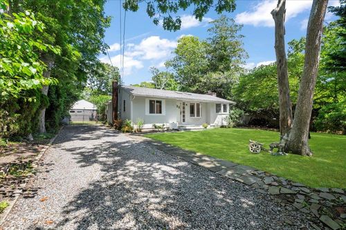 56 W Donellan Rd, Hampton Bays, NY, 11946-2668 | Card Image