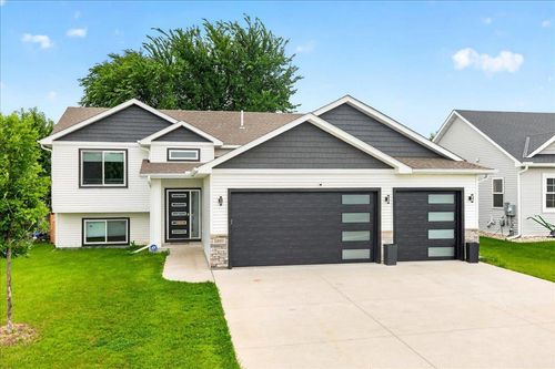 1885 Lusitano St, Shakopee, MN, 55379-4639 | Card Image
