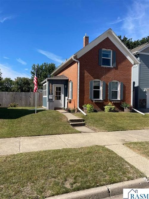 319 N Washington St, New Ulm, MN, 56073-1841 | Card Image