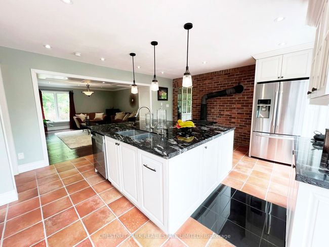 21 Southridge Trail, House other with 6 bedrooms, 4 bathrooms and 5 parking in Caledon Village ON | Image 12