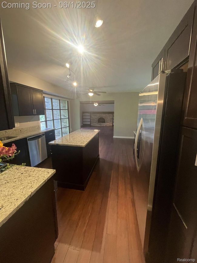749 Dunedin Ct, House other with 4 bedrooms, 3 bathrooms and null parking in Rochester Hills MI | Image 5