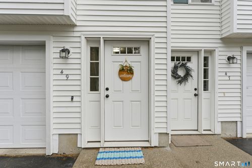 49-49 Thames Height Ln, Groton, CT, 06340-2861 | Card Image