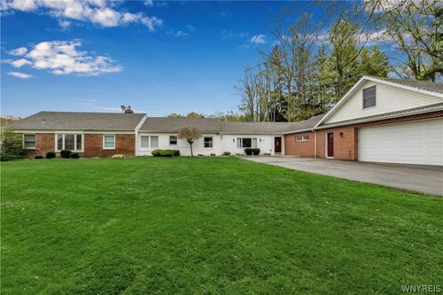 280 Pine Street, Aurora, NY, 14052 | Card Image