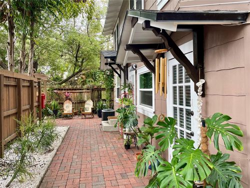 lower-807 1/2 S Fremont Avenue, TAMPA, FL, 33606 | Card Image