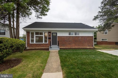 6233 Addison Rd, CAPITOL HEIGHTS, MD, 20743-2120 | Card Image