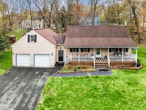 1686 Julianne Dr, Castleton On Hudson, NY, 12033-9627 | Card Image
