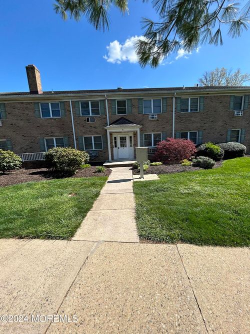 b-4 Windsor Ter, Freehold, NJ, 07728-3234 | Card Image