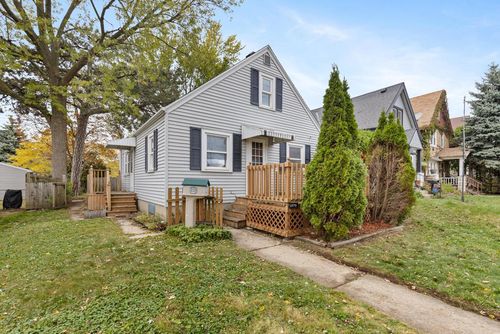 3779 S Pennsylvania Avenue, Saint Francis, WI, 53235 | Card Image