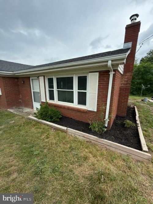 199 Wisteria Ridge Rd, Capon Bridge, WV, 26711-1107 | Card Image