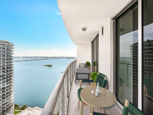 ph-5309-1750 N Bayshore Dr, Miami, FL, 33132-3203 | Card Image