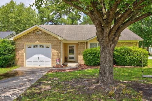 219 Esquire Ct, New Bern, NC, 28562-8889 | Card Image