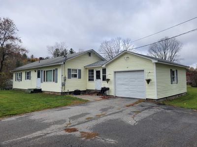 47 Hill Street, House other with 3 bedrooms, 1 bathrooms and null parking in St. Johnsbury VT | Image 3