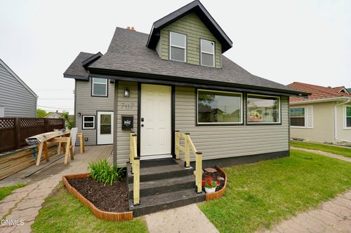 707 5th Ave Se, Jamestown, ND, 58401-4802 | Card Image
