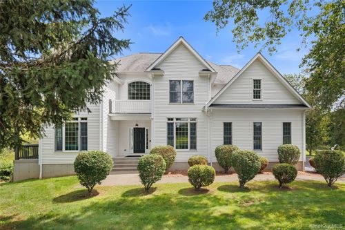 26 Mill Farm Ln, Brewster, NY, 10509-4910 | Card Image
