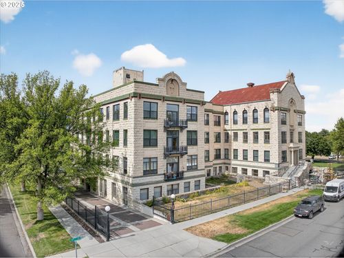 201-2365 4th St, Baker City, OR, 97814-2581 | Card Image