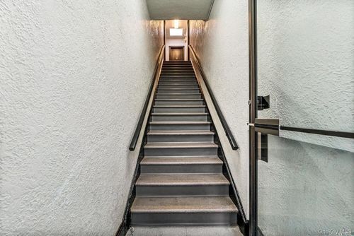 apt-a-401 Plandome Rd, Manhasset, NY, 11030-1970 | Card Image