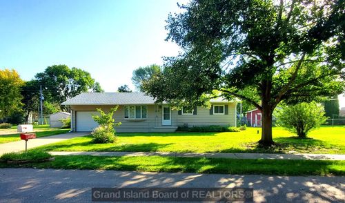 2239 Cochin St, Grand Island, NE, 68801-7627 | Card Image