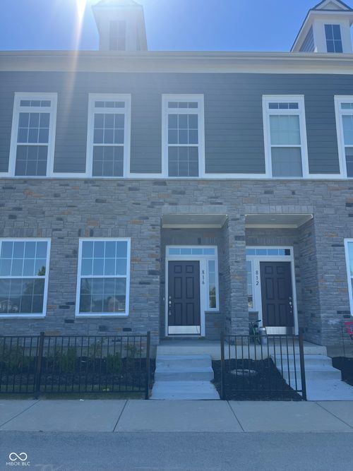 816 Kinzer Ave, Carmel, IN, 46032-3348 | Card Image