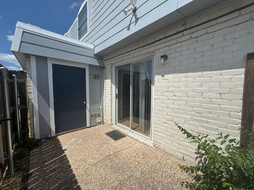101-104-2206 Mission Hill Circle, Austin, TX, 78741 | Card Image