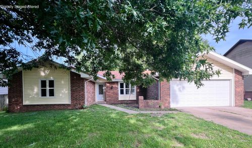 3852 S Hillcrest Ave, Springfield, MO, 65807-3964 | Card Image