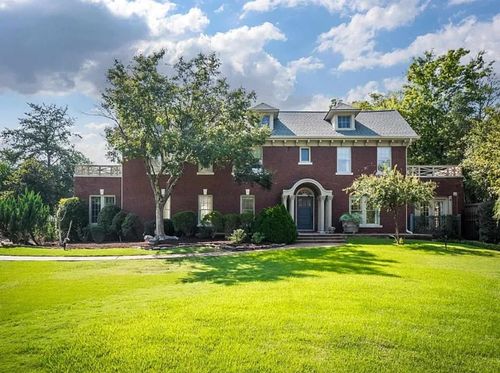 777 West Dr, Memphis, TN, 38112-1726 | Card Image