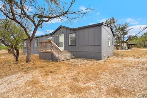 2398 County Road 306, Floresville, TX, 78114-3467 | Card Image