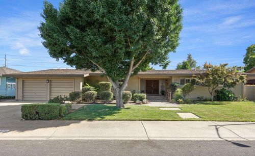 530 Willow Glen Dr, Lodi, CA, 95240-0512 | Card Image