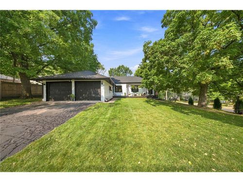 820 Vine St, HUDSON, WI, 54016-1721 | Card Image