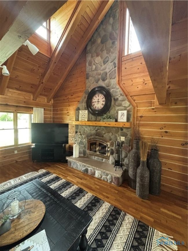 11961 Oak River Ln, House other with 2 bedrooms, 2 bathrooms and 2 parking in Whitehouse OH | Image 14