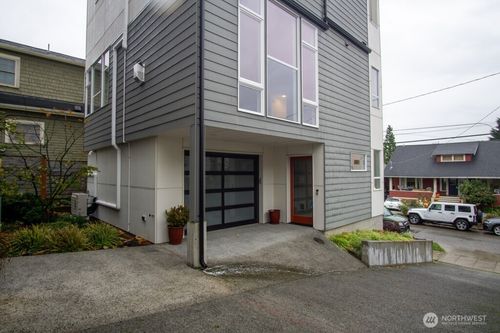 4613 Evanston Ave N, Seattle, WA, 98103-6432 | Card Image