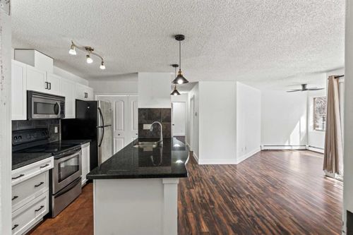 2-219 Village Terr Sw, Calgary, AB, T3H2L4 | Card Image