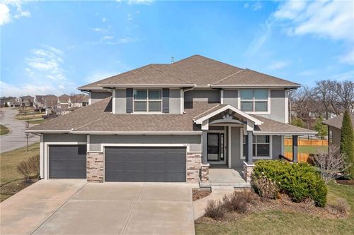 16657 S Chalet Dr, Olathe, KS, 66062-2513 | Card Image