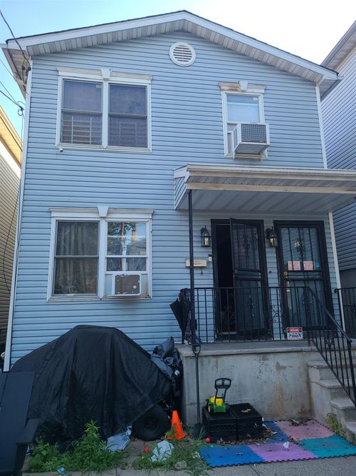 35 Jewett Ave, JC, Journal Square, NJ, 07304 | Card Image