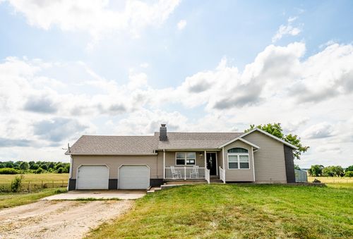 3293 State Highway 39, Aurora, MO, 65605-8145 | Card Image