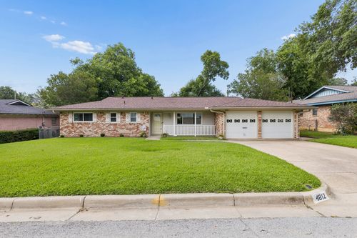 4812 Hollowbrook Road, Fort Worth, TX, 76103 | Card Image