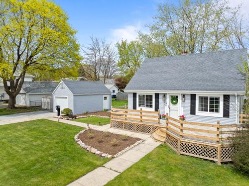 112 E Page St, Elkhorn, WI, 53121-1333 | Card Image