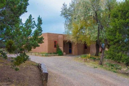 19 Espira Ct, Santa Fe, NM, 87508-8839 | Card Image