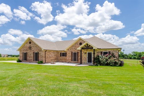 2043 Benton Ln, Greenville, TX, 75401-1086 | Card Image