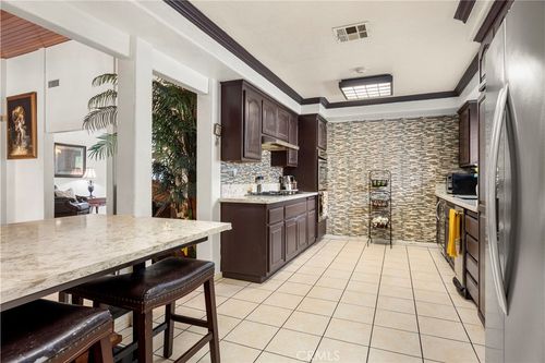 9315 Parrot Ave, Downey, CA, 90240-2748 | Card Image