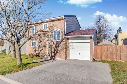 24 Medley Lane, Ajax, ON, L1S3P6 | Card Image