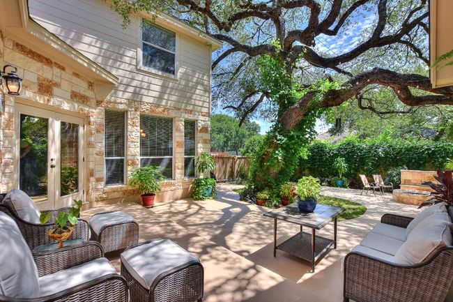 Large Shaded Back Patio | Image 37