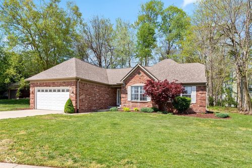 360 Grove Ct, Greenwood, IN, 46142-2118 | Card Image
