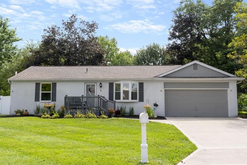 5 Middleview Dr, Sunbury, OH, 43074-9503 | Card Image