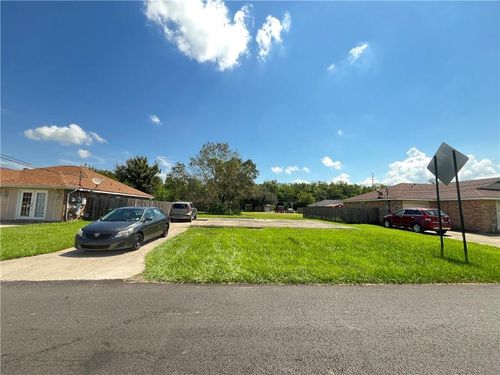 224 E 12th Ext, Reserve, LA, 70084-5559 | Card Image