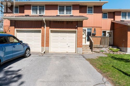 28-19 W Macpherson Avenue W, Kingston (Central City West), ON, K7M6W4 | Card Image